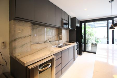 Casa à venda com 275m², 3 quartos e 4 vagas Casa à venda com 275m², 3 quartos e 4 vagasCozinha