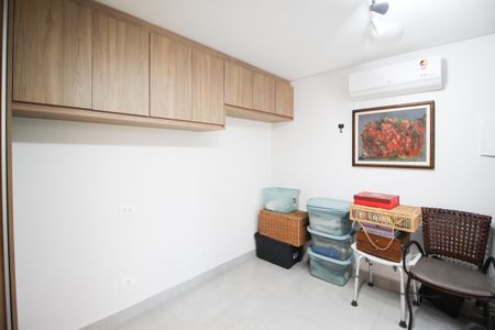 Casa à venda com 275m², 3 quartos e 4 vagas Casa à venda com 275m², 3 quartos e 4 vagasQuarto de Serviço