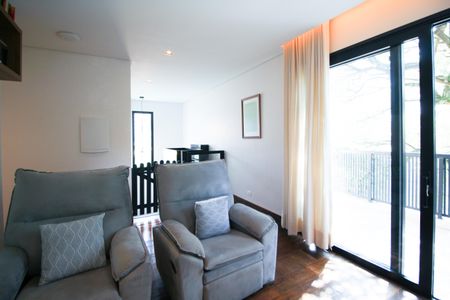 Casa à venda com 275m², 3 quartos e 4 vagas Casa à venda com 275m², 3 quartos e 4 vagasSala 2