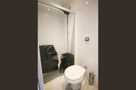 Casa à venda com 275m², 3 quartos e 4 vagas Casa à venda com 275m², 3 quartos e 4 vagasBanheiro de serviço