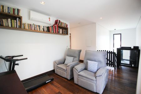 Casa à venda com 275m², 3 quartos e 4 vagas Casa à venda com 275m², 3 quartos e 4 vagasSala 2