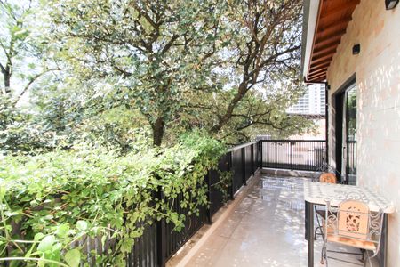 Casa à venda com 275m², 3 quartos e 4 vagas Casa à venda com 275m², 3 quartos e 4 vagasVaranda da Sala 2