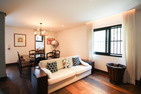 Casa à venda com 275m², 3 quartos e 4 vagas Casa à venda com 275m², 3 quartos e 4 vagasSala 1