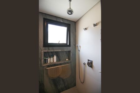 Casa à venda com 275m², 3 quartos e 4 vagas Casa à venda com 275m², 3 quartos e 4 vagasBanheiro da Suíte 1