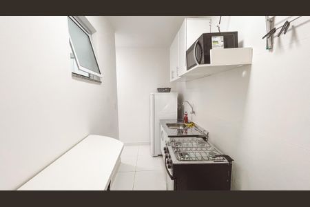 Apartamento à venda com 24m², 1 quarto e sem vaga Apartamento à venda com 24m², 1 quarto e sem vagaCozinha e Área de Serviço