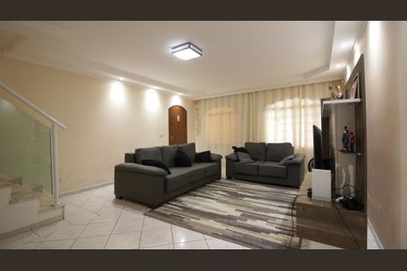 Casa à venda com 190m², 3 quartos e 3 vagas Casa à venda com 190m², 3 quartos e 3 vagasSala
