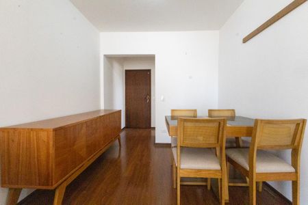 Apartamento à venda com 64m², 2 quartos e 1 vagaSala de jantar