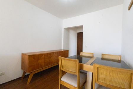 Apartamento à venda com 64m², 2 quartos e 1 vagaSala de jantar
