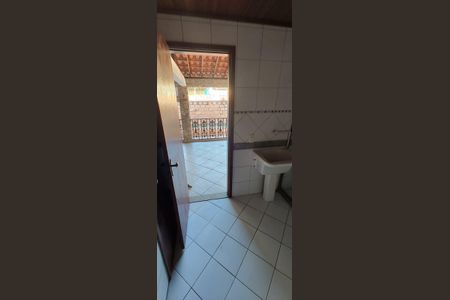 Casa à venda com 100m², 2 quartos e sem vaga Casa à venda com 100m², 2 quartos e sem vagaBanheiro 2