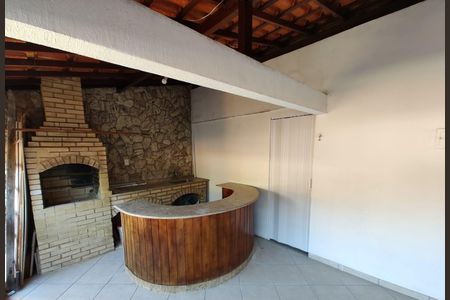 Casa à venda com 100m², 2 quartos e sem vaga Casa à venda com 100m², 2 quartos e sem vagaChurrasqueira