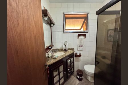 Casa para alugar com 250m², 4 quartos e 3 vagas Casa para alugar com 250m², 4 quartos e 3 vagasBanheiro