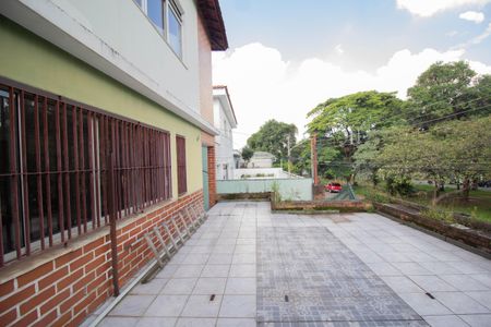 Casa para alugar com 800m², 5 quartos e 4 vagas Casa para alugar com 800m², 5 quartos e 4 vagasVaranda