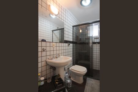 Casa para alugar com 800m², 5 quartos e 4 vagas Casa para alugar com 800m², 5 quartos e 4 vagasBanheiro 1