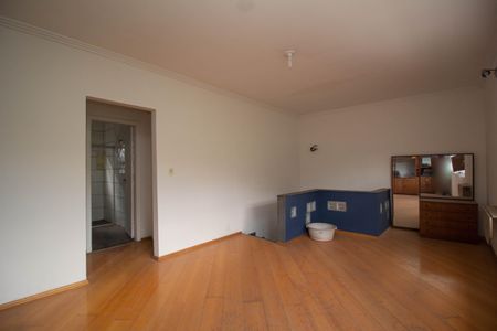 Casa para alugar com 800m², 5 quartos e 4 vagas Casa para alugar com 800m², 5 quartos e 4 vagasHall Entre Quartos