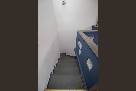 Casa para alugar com 800m², 5 quartos e 4 vagas Casa para alugar com 800m², 5 quartos e 4 vagasEscada