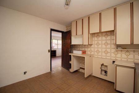 Casa para alugar com 800m², 5 quartos e 4 vagas Casa para alugar com 800m², 5 quartos e 4 vagasCozinha