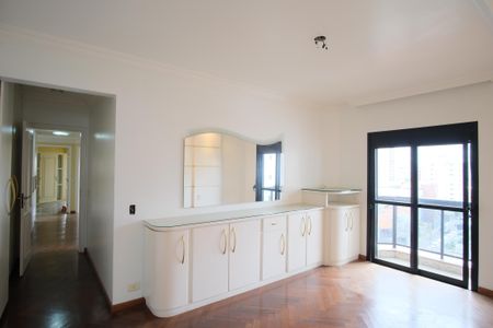 Apartamento à venda com 200m², 3 quartos e 3 vagasSuíte 3