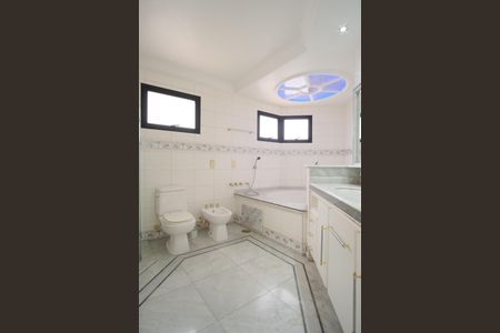 Apartamento à venda com 200m², 3 quartos e 3 vagasBanheiro da Suíte 3