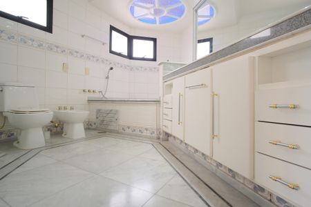 Apartamento à venda com 200m², 3 quartos e 3 vagasBanheiro da Suíte 3