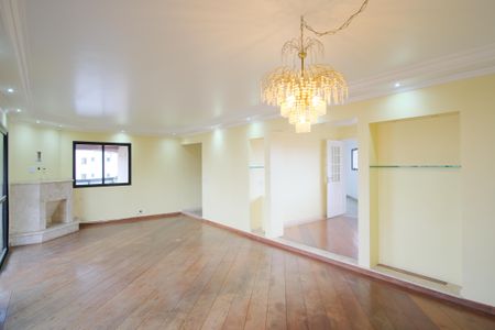 Apartamento à venda com 200m², 3 quartos e 3 vagasSala