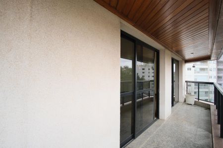 Apartamento à venda com 200m², 3 quartos e 3 vagasVaranda da Sala