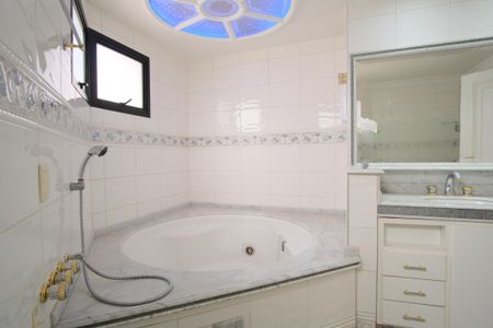 Apartamento à venda com 200m², 3 quartos e 3 vagasBanheiro da Suíte 3