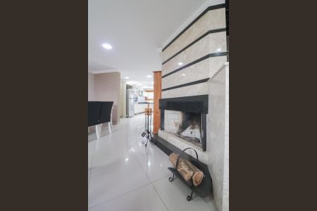 Casa à venda com 218m², 3 quartos e 2 vagasSala