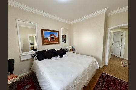 Apartamento à venda com 387m², 3 quartos e 8 vagas Apartamento à venda com 387m², 3 quartos e 8 vagasSuíte 1