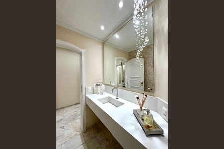 Apartamento à venda com 387m², 3 quartos e 8 vagas Apartamento à venda com 387m², 3 quartos e 8 vagasLavabo