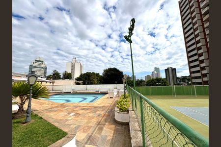 Apartamento à venda com 387m², 3 quartos e 8 vagas Apartamento à venda com 387m², 3 quartos e 8 vagasÁrea comum - Piscina