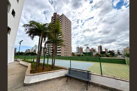 Apartamento à venda com 387m², 3 quartos e 8 vagas Apartamento à venda com 387m², 3 quartos e 8 vagasÁrea comum - Quadra