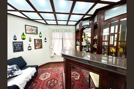 Apartamento à venda com 387m², 3 quartos e 8 vagas Apartamento à venda com 387m², 3 quartos e 8 vagasEspaço Bar