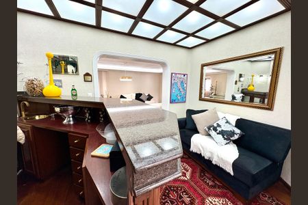 Apartamento à venda com 387m², 3 quartos e 8 vagas Apartamento à venda com 387m², 3 quartos e 8 vagasEspaço Bar