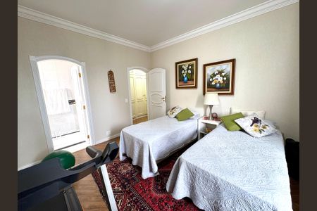 Apartamento à venda com 387m², 3 quartos e 8 vagas Apartamento à venda com 387m², 3 quartos e 8 vagasSuíte 2