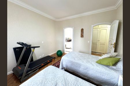 Apartamento à venda com 387m², 3 quartos e 8 vagas Apartamento à venda com 387m², 3 quartos e 8 vagasSuíte 2