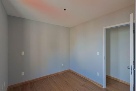 Apartamento à venda com 103m², 4 quartos e 2 vagas Apartamento à venda com 103m², 4 quartos e 2 vagasQuarto 2