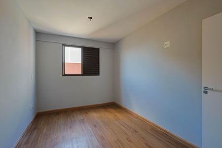 Apartamento à venda com 103m², 4 quartos e 2 vagas Apartamento à venda com 103m², 4 quartos e 2 vagasQuarto 4 - Suíte