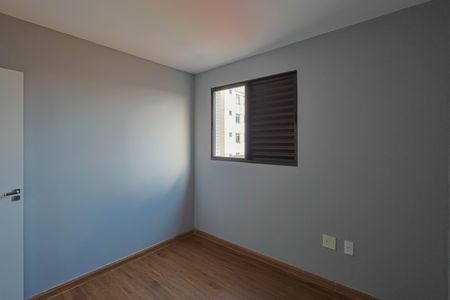 Apartamento à venda com 103m², 4 quartos e 2 vagas Apartamento à venda com 103m², 4 quartos e 2 vagasQuarto 1