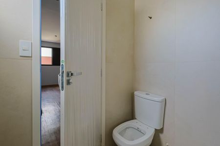 Apartamento à venda com 103m², 4 quartos e 2 vagas Apartamento à venda com 103m², 4 quartos e 2 vagasBanheiro da Suíte