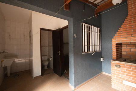 Casa à venda com 130m², 3 quartos e 2 vagas Casa à venda com 130m², 3 quartos e 2 vagasChurrasqueira