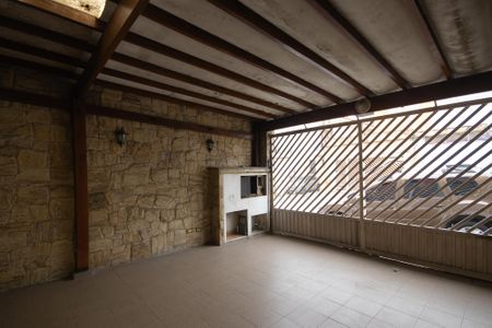 Casa à venda com 130m², 3 quartos e 2 vagas Casa à venda com 130m², 3 quartos e 2 vagasGaragem