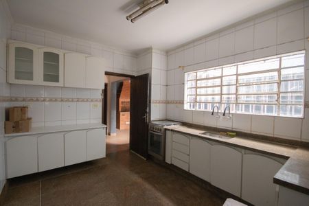 Casa à venda com 130m², 3 quartos e 2 vagas Casa à venda com 130m², 3 quartos e 2 vagasCozinha
