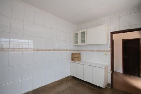 Casa à venda com 130m², 3 quartos e 2 vagas Casa à venda com 130m², 3 quartos e 2 vagasCozinha