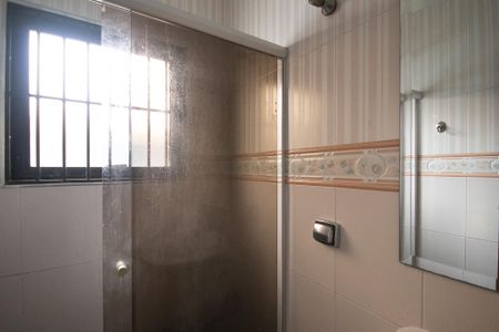 Casa à venda com 130m², 3 quartos e 2 vagas Casa à venda com 130m², 3 quartos e 2 vagasBanheiro Social