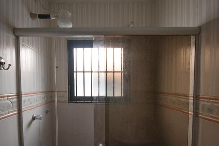 Casa à venda com 130m², 3 quartos e 2 vagas Casa à venda com 130m², 3 quartos e 2 vagasBanheiro Social