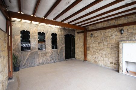 Casa à venda com 130m², 3 quartos e 2 vagas Casa à venda com 130m², 3 quartos e 2 vagasGaragem