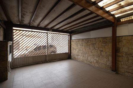 Casa à venda com 130m², 3 quartos e 2 vagas Casa à venda com 130m², 3 quartos e 2 vagasGaragem