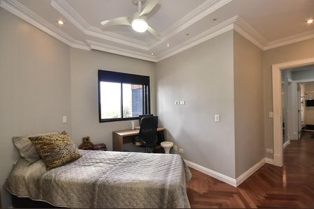 Apartamento à venda com 237m², 4 quartos e 4 vagasSuíte 1