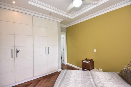 Apartamento à venda com 237m², 4 quartos e 4 vagasSuíte 1