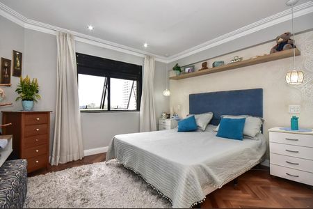 Apartamento à venda com 237m², 4 quartos e 4 vagasSuíte 2
